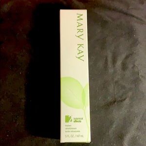 Mary Kay Botanical Effects Skin Care Freshen
